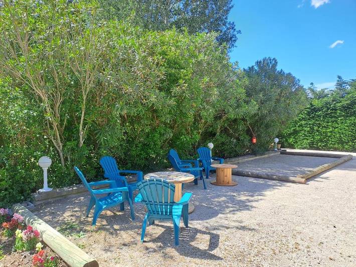 Gîte pour 4 personnes, avec vue ainsi que piscine et jardin à Caderousse - 4