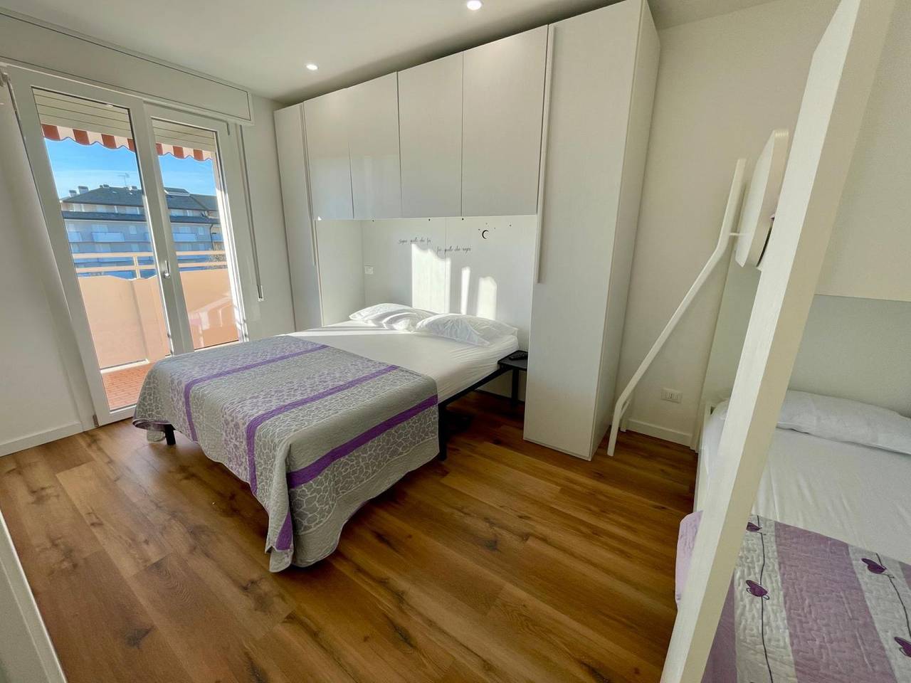 Ganze Wohnung, Renovierte Wohnung mit Balkon in Porto Santa Margherita, Caorle