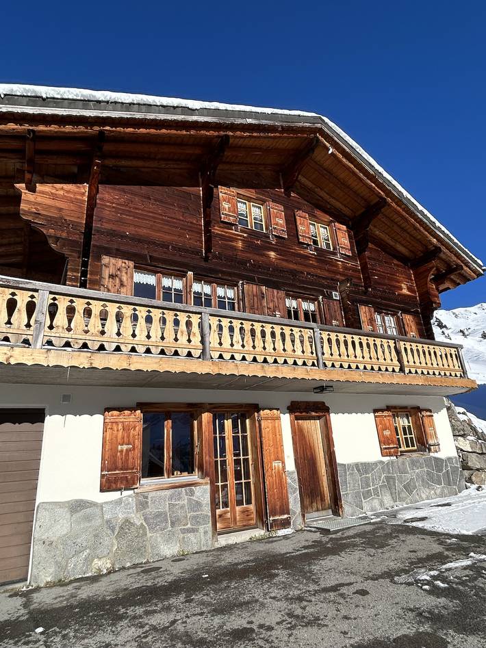 Location de vacances pour 12 personnes, avec Balcon ainsi que Terrasse et Jardin dans Les Crosets