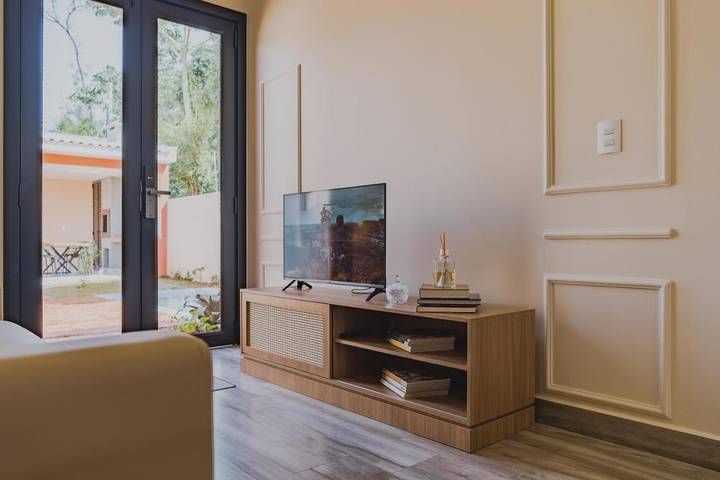 Ferienwohnung für 4 Personen, mit Balkon und Garten sowie Pool - 1