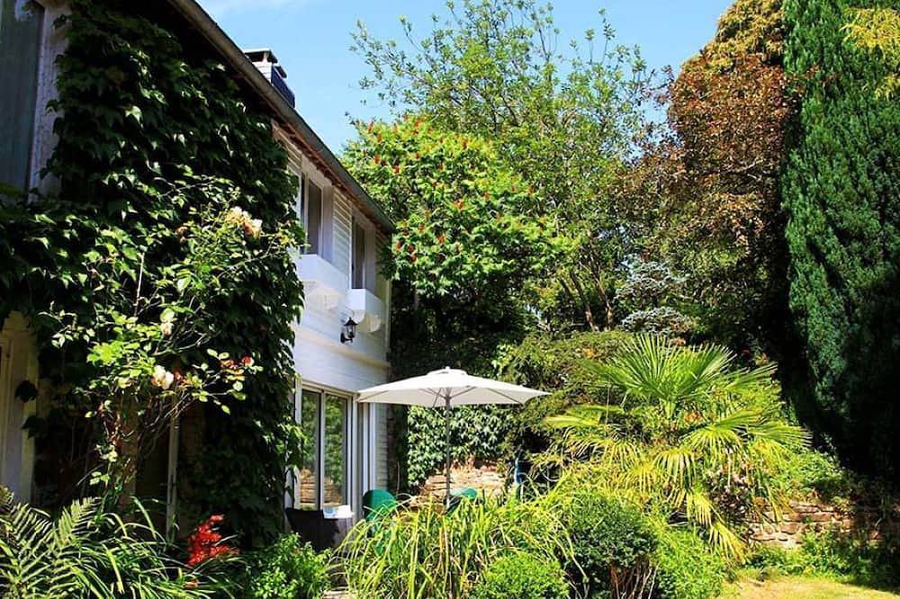 Apartamento entero, \"Le Rosier\" vacation home in Brittany, close to the sea with a German-speaking family in Plouër-sur-Rance, Región de Dinan