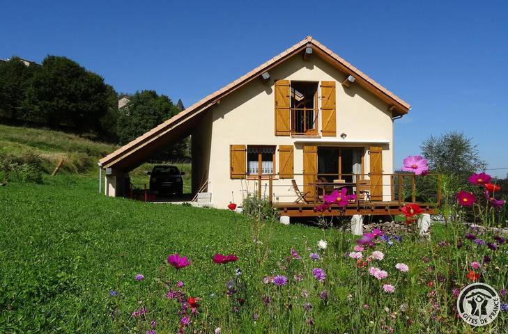 Gîte pour 4 personnes, avec terrasse et jardin dans Montaillou