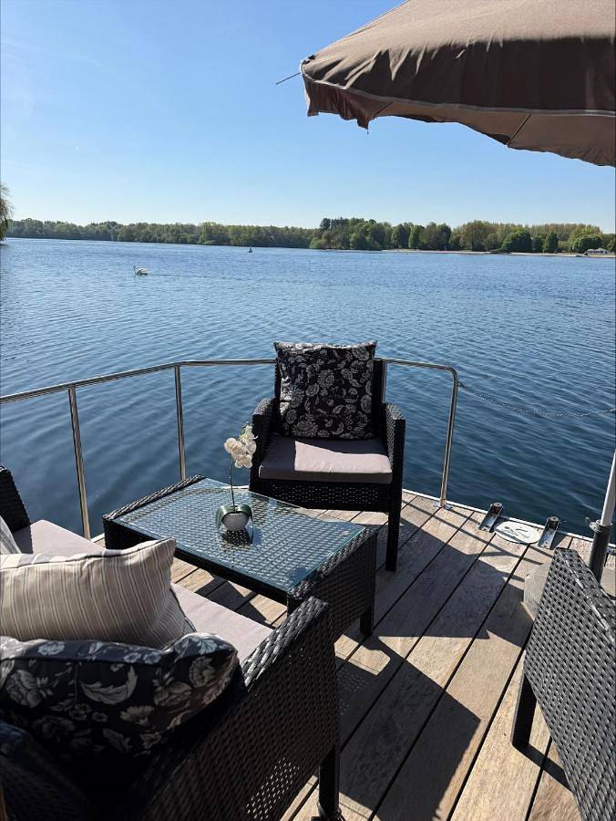Ferienhaus für 4 Personen, mit Terrasse und Seeblick sowie Ausblick in Düsseldorf und Umgebung - 4