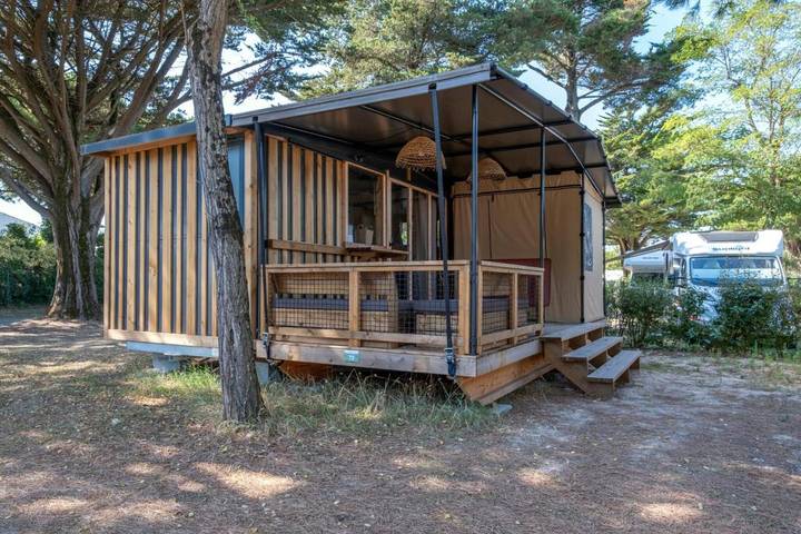Camping pour 5 personnes, avec Terrasse et Jardin
