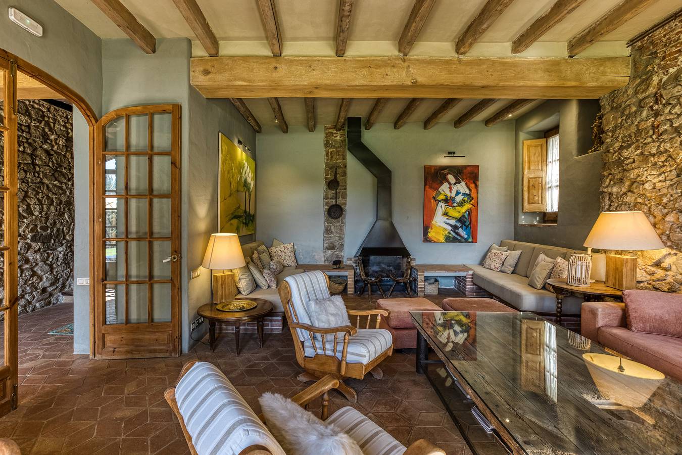 Villa 'Romana Restaurada Entre' con vistas a la montaña, piscina privada y Wi-Fi in Arbucias, Provincia de Gerona