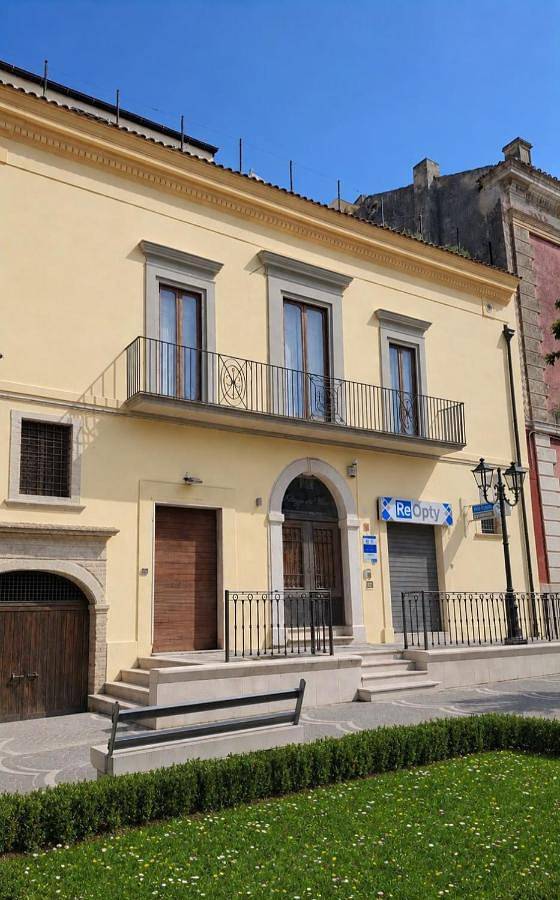 Chambre d’hôte pour 3 personnes, avec Balcon ainsi que Terrasse et Vue à San Severo