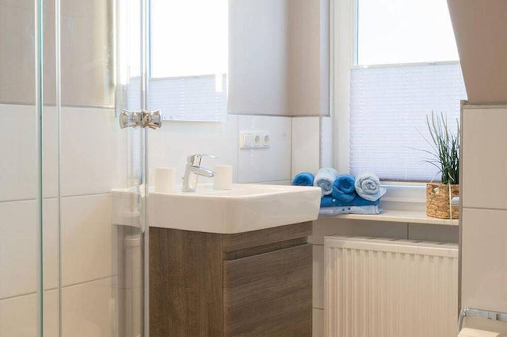 Ganze Wohnung, Apartmenthaus Deichbude am Strand Kl. Versteck 6 - Apartmenthaus Deichbude - in St. Peter-Ording, Eiderstedt