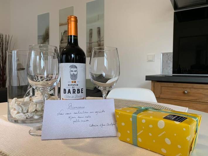 Gîte pour 2 personnes, avec jardin et terrasse, animaux acceptés à Sainte-Geneviève-des-Bois