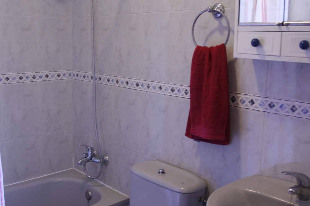 Apartamento entero, Apartamento tranquilo y luminoso, con vistas cautivantes en Hamlet, con Wi-Fi in Los Granados, Valle Gran Rey