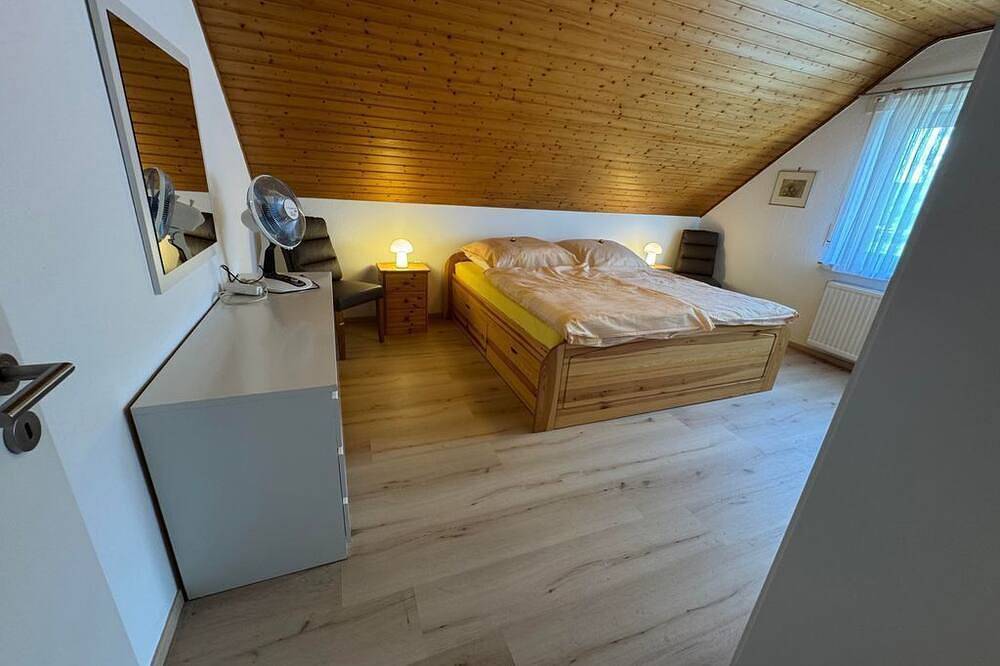 Ganze Wohnung, Corinnas Ferienwohnung - Corinna`s Ferienwohnung in Düdelsheim, Büdingen