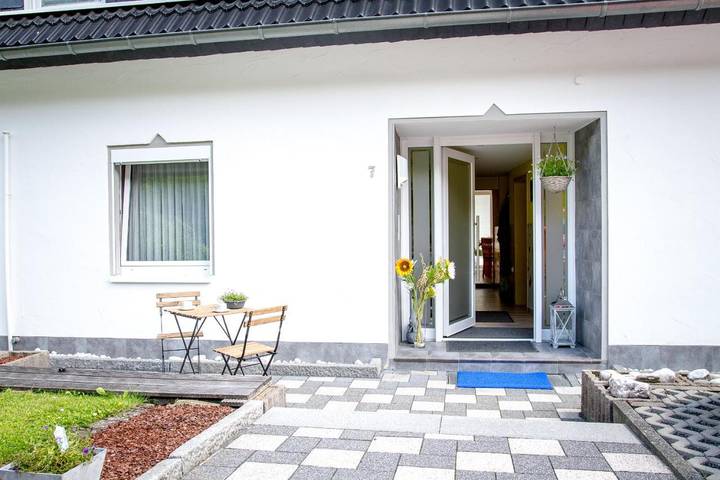 Ferienhaus für 15 Personen, mit Terrasse und Garten sowie Ausblick in Netphen