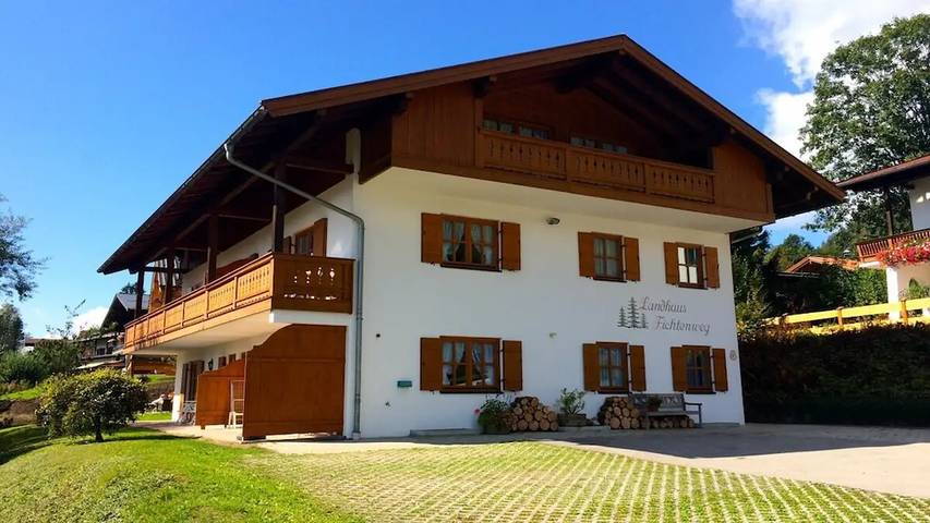 Ferienhaus für 4 Personen, mit Terrasse und Garten sowie Sauna in Reit im Winkl