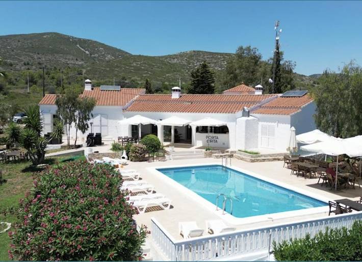 Bungalow para 2 personas, con vistas además de jardín y piscina en Peñíscola