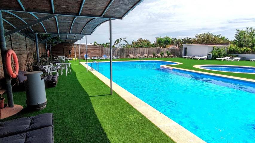 Gîte pour 2 personnes, avec piscine et jardin, animaux acceptés dans Sant Martí d'Empúries - 2