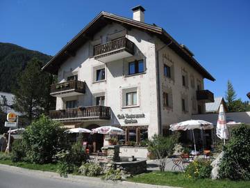 Ferienwohnung für 6 Personen, mit Garten in La Punt-Chamues-ch