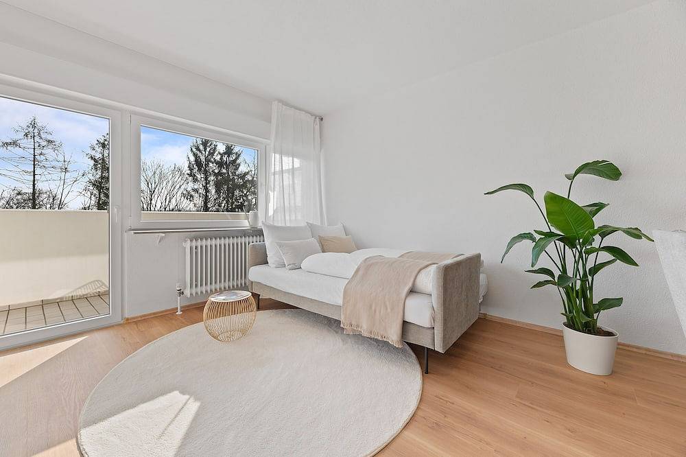 Ganze Wohnung, Roomfall Apartment am Kurpark mit Tg & Wifi & Balkon in Bad Rappenau, Kraichgau