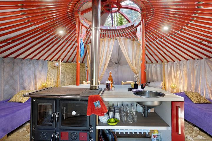 Yourte bien etre tout confort avec bain nordique in Quimper, Région de Quimper