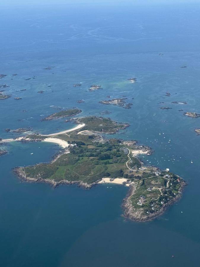 Gîte pour 2 personnes, avec terrasse dans Office De Tourisme De Granville Terre Et Mer