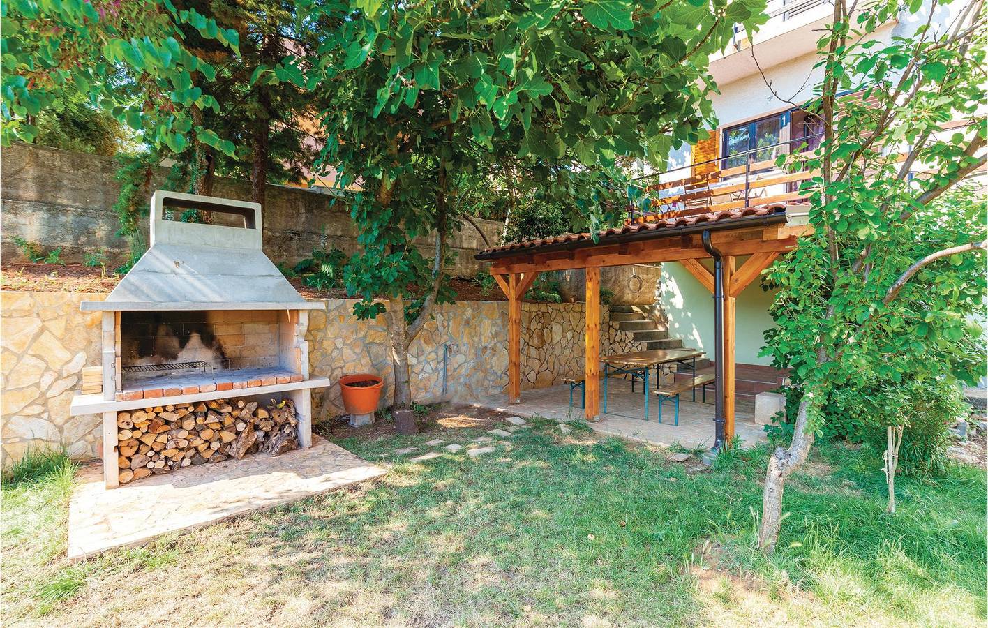 Apartamento vacacional entero, Apartamento de vacaciones para 4 personas con terraza in Krk Ciudad, Krk (isla)