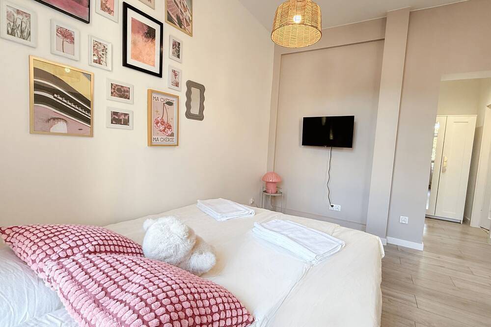 Ganze Wohnung, Stylish Studio on a Historic & Trendy Street in Bromberg, Kujawien-Pommern