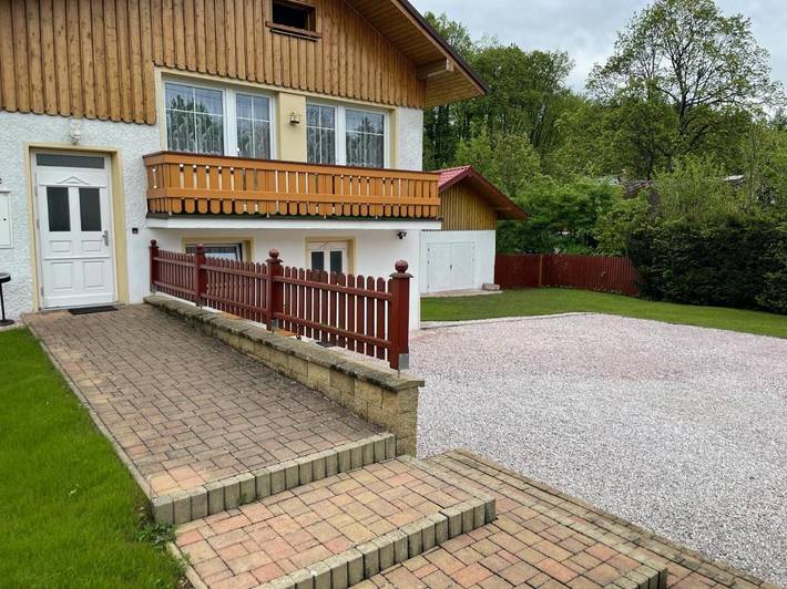 Ferienhaus für 17 Personen, mit Balkon und Terrasse sowie Garten in Černý Důl