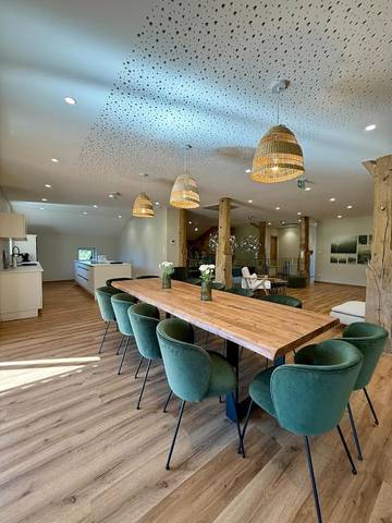 Location de vacances pour 14 personnes, avec jardin et jacuzzi dans Uriménil