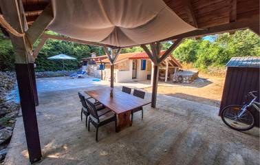Ferienhaus für 4 Personen, mit Garten und Terrasse, mit Haustier auf Krk