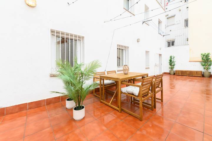 Apartamento entero, M (Mal71A) Moderno piso de 2 dormitorios con terra in Madrid, Área Metropolitana de Madrid