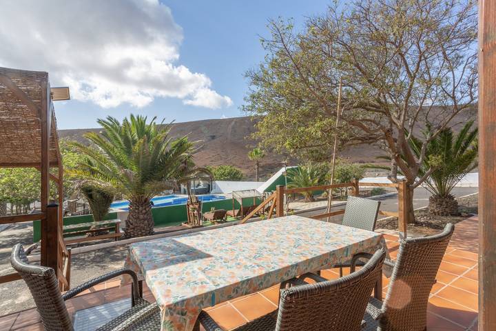 Chalet para 8 personas, con piscina para niños además de jacuzzi y jardín en Fuerteventura - 3