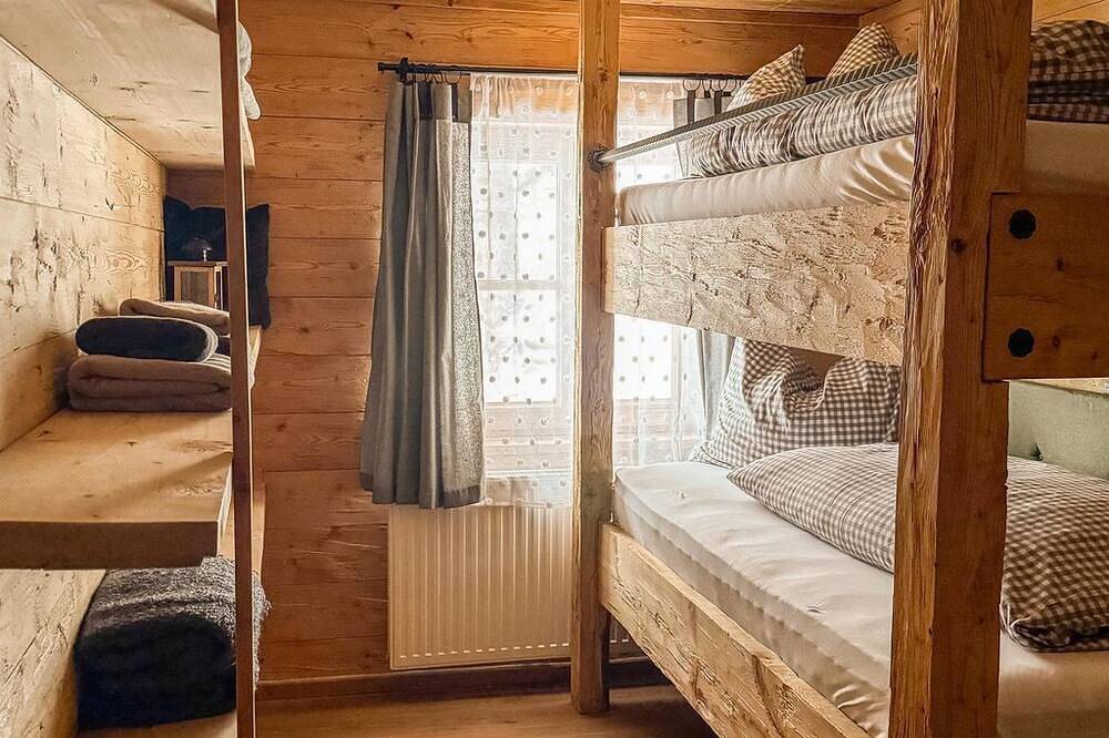 Arnika - Peer Alm, Österreich in Tuxer Alpen, Navis