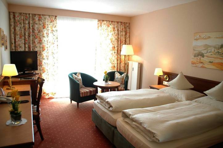 Ferienwohnung für 2 Personen, mit Balkon/Terrasse und Terrasse sowie Garten in Bad Füssing - 2