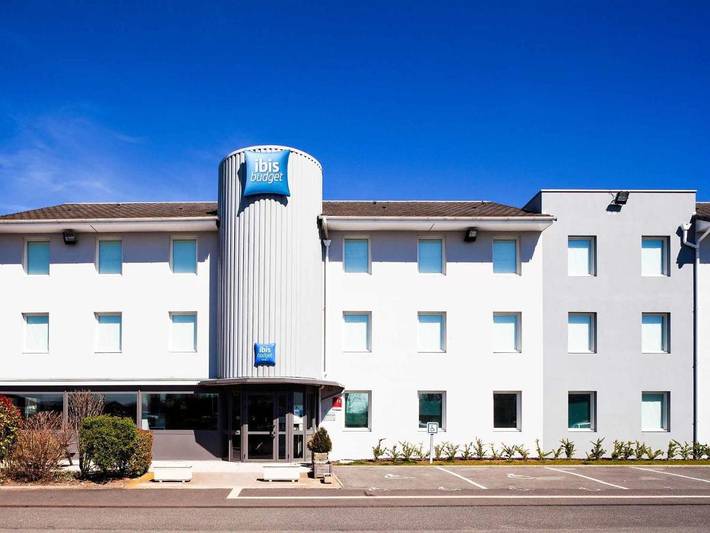 Hôtel pour 3 personnes, avec terrasse, animaux acceptés à Riom - 4