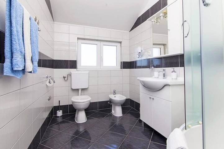 Villa pour 10 personnes à Brodarica - 2