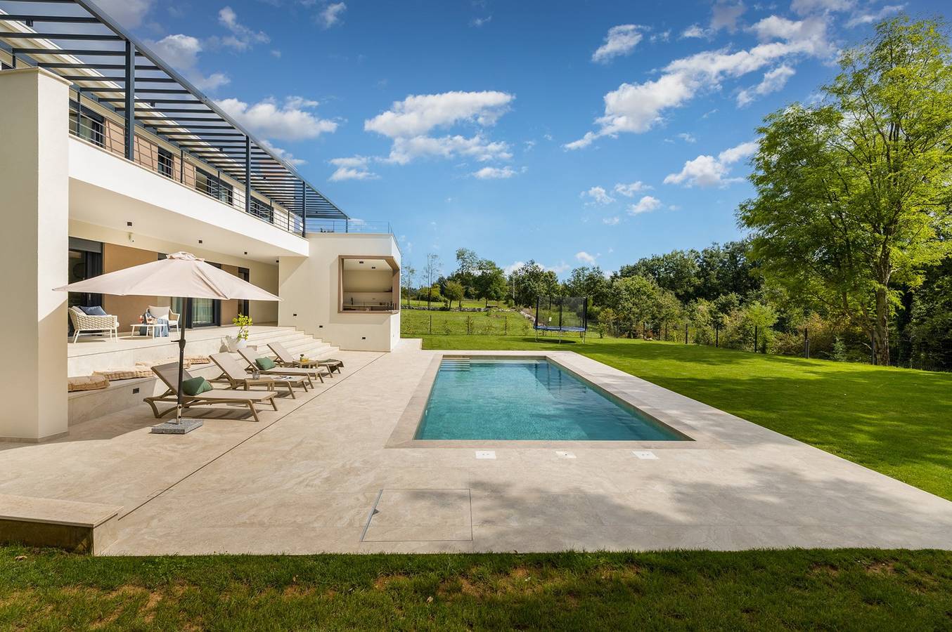 Villa Castanea – Stylish 3-Bedroom Villa with Private Pool in Peaceful village  in Pazin, Central Istria