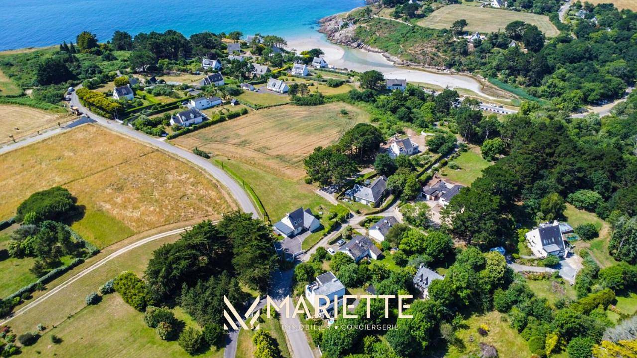 -Azel- Maison surplombant l ocean in Rospico, Névez