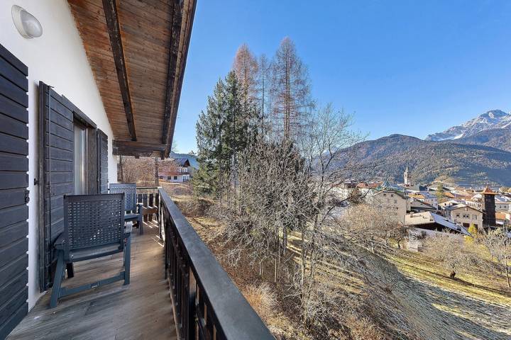Entire apartment, Apartment 'Ginepro Verde' with Mountain View, Private Terrace and Private Garden in Lorenzago di Cadore, Carnic Prealps