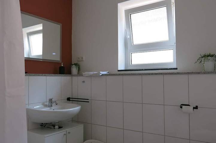 Ganze Wohnung, Helle Ferienwohnung (54 qm) im Obergeschoss in Schweinfurt, Fränkisches Weinland