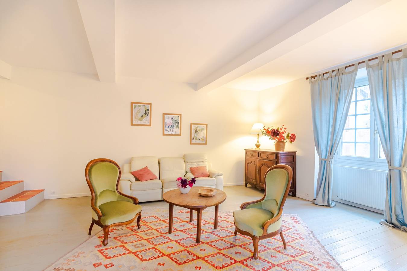 Entire apartment, Charm and Elegance Apartment in Bourdeilles in Bourdeilles, Périgord Vert