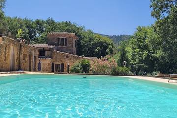 Gîte pour 6 personnes, avec jardin à Alet-les-Bains
