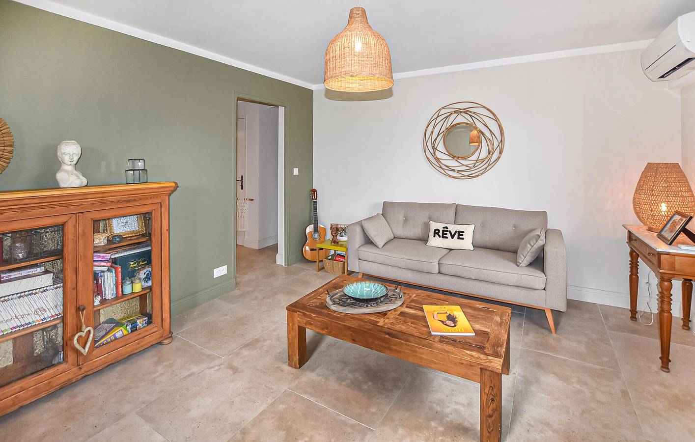 Appartement de vacances entier, Charmant appartement de 90 m² avec jardin, Wi-Fi et parking près de la rivière La Meyne in Orange, Vaucluse