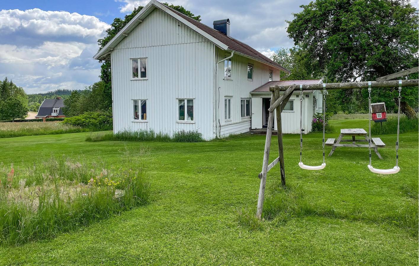 Hus för 10 Personer med trädgård in Västergötland