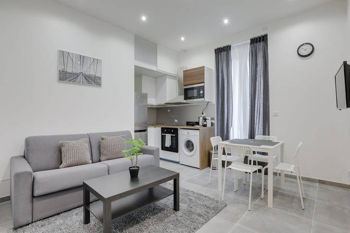 Vacation rental for 4 people in Lyon