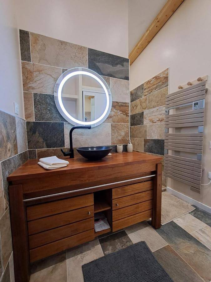 Appartement entier, One-Bedroom House in Venelles, Région d'Aix-en-Provence