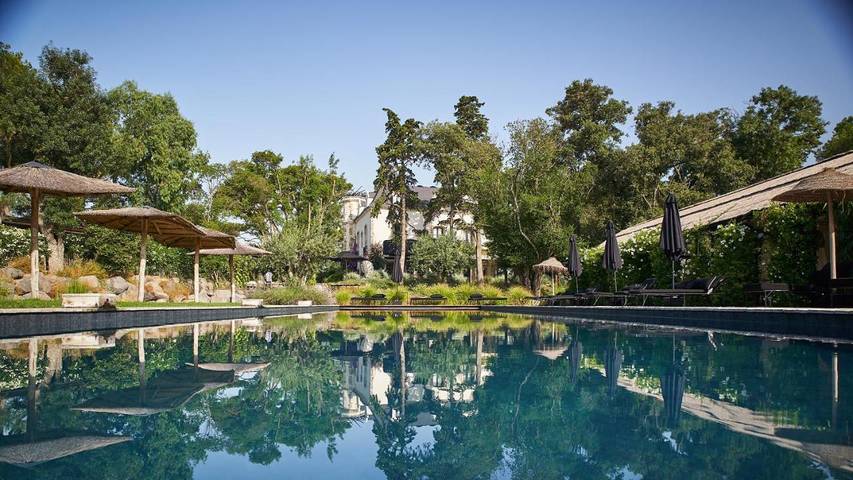 Alojamiento y desayuno para 2 personas, con sauna y vistas además de piscina y jardín - 1