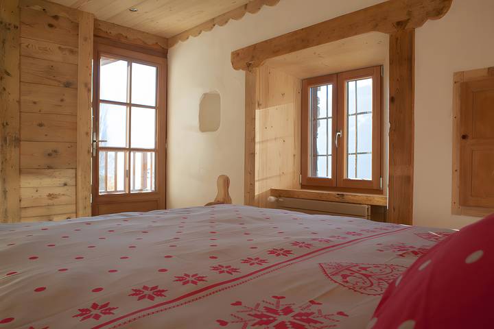 Chambre d’hôte pour 2 personnes, avec balcon ainsi que sauna et jardin