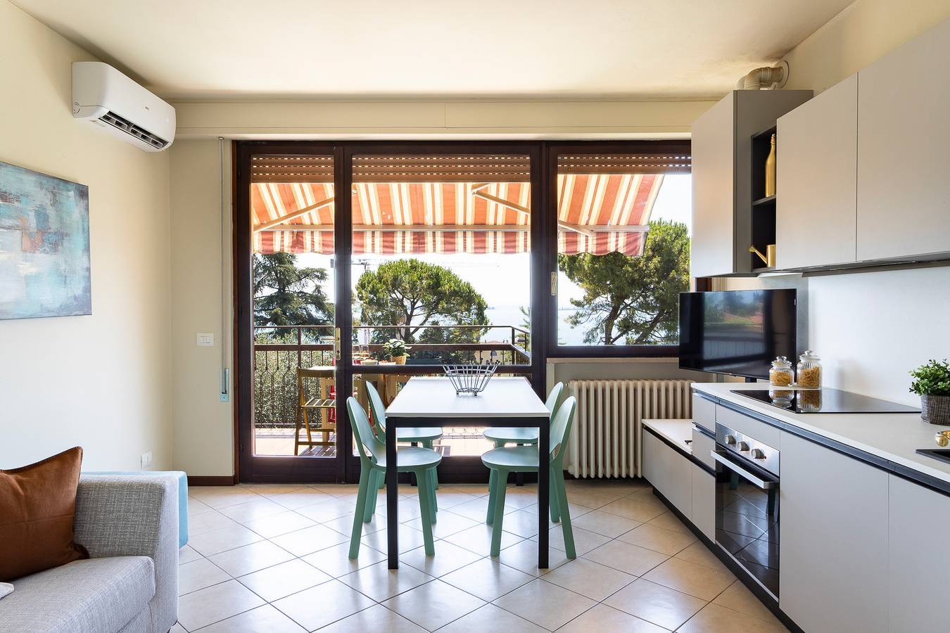 Ganze Wohnung, Latte & Menta by Garda Fewo in Gardone Riviera, Gardasee-Berge