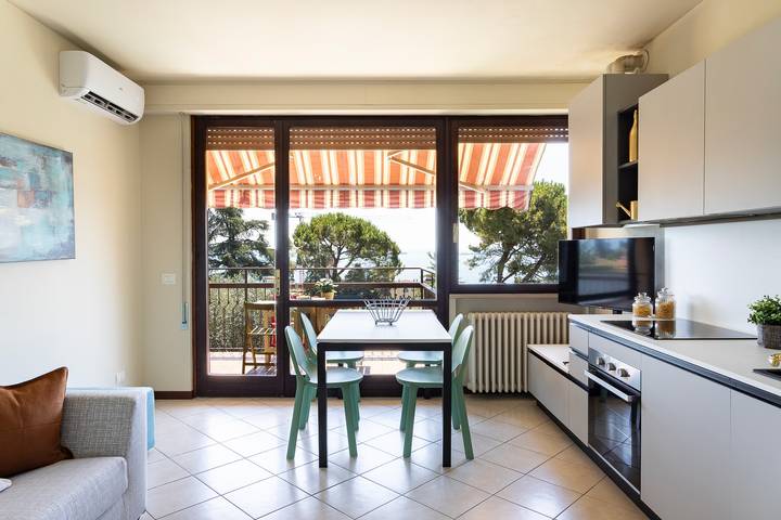 Ferienwohnung für 4 Personen, mit Balkon und Seeblick in Gardone Riviera - 3