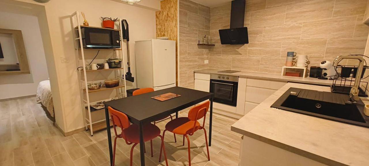 Appartement entier, Appart climatisé Berre l'étang plage in Berre-l'Étang, Côte méditerranéenne (France)