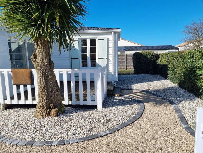 Camping pour 4 personnes, avec piscine et jardin à Talmont-Saint-Hilaire