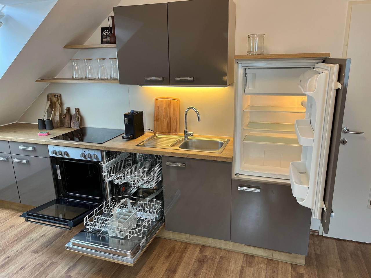 Ganze Ferienwohnung, High Up Retreat in Linz, Linz-Wels